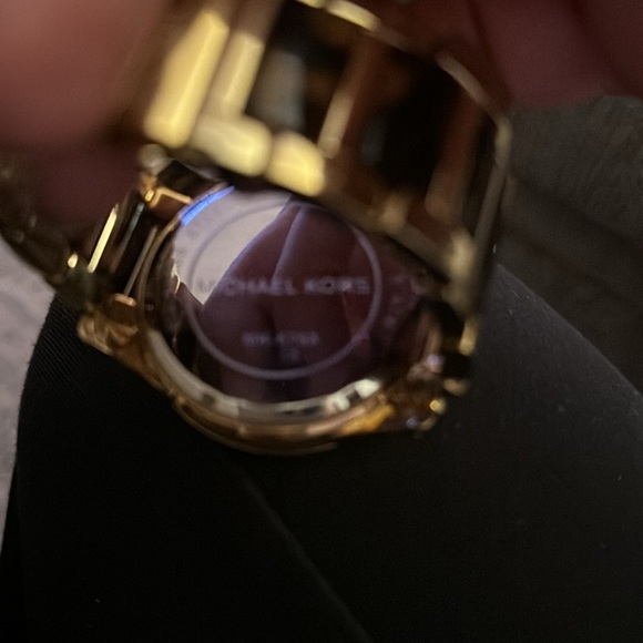 Michael Kors MC 5788 Watch w/New Battery - Picture 5 of 5